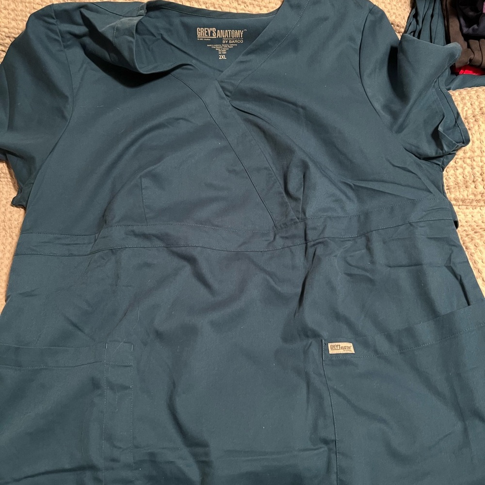 Grey's Anatomy Women's Scrub Top in Dark Teal